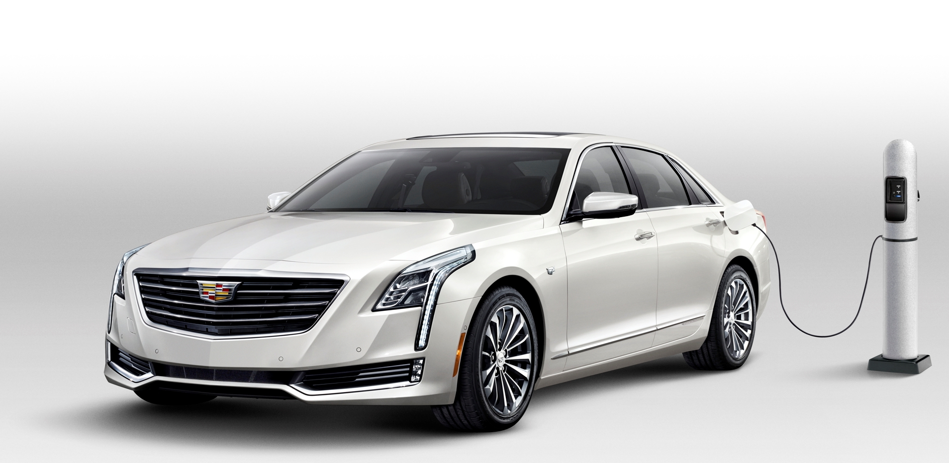 Cadillac CT6 plug-in hybrid. (Cadillac)