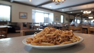 Lloyd’s onion rings served on list of 100 Dishes to Eat in Alabama Before You Die